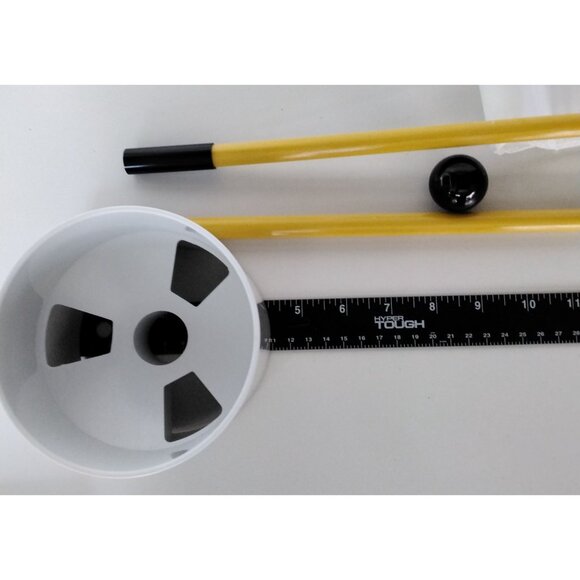 Golf Putting Cup & Flag Set Indoor/Outdoor Practice Durable - Picture 2 of 7